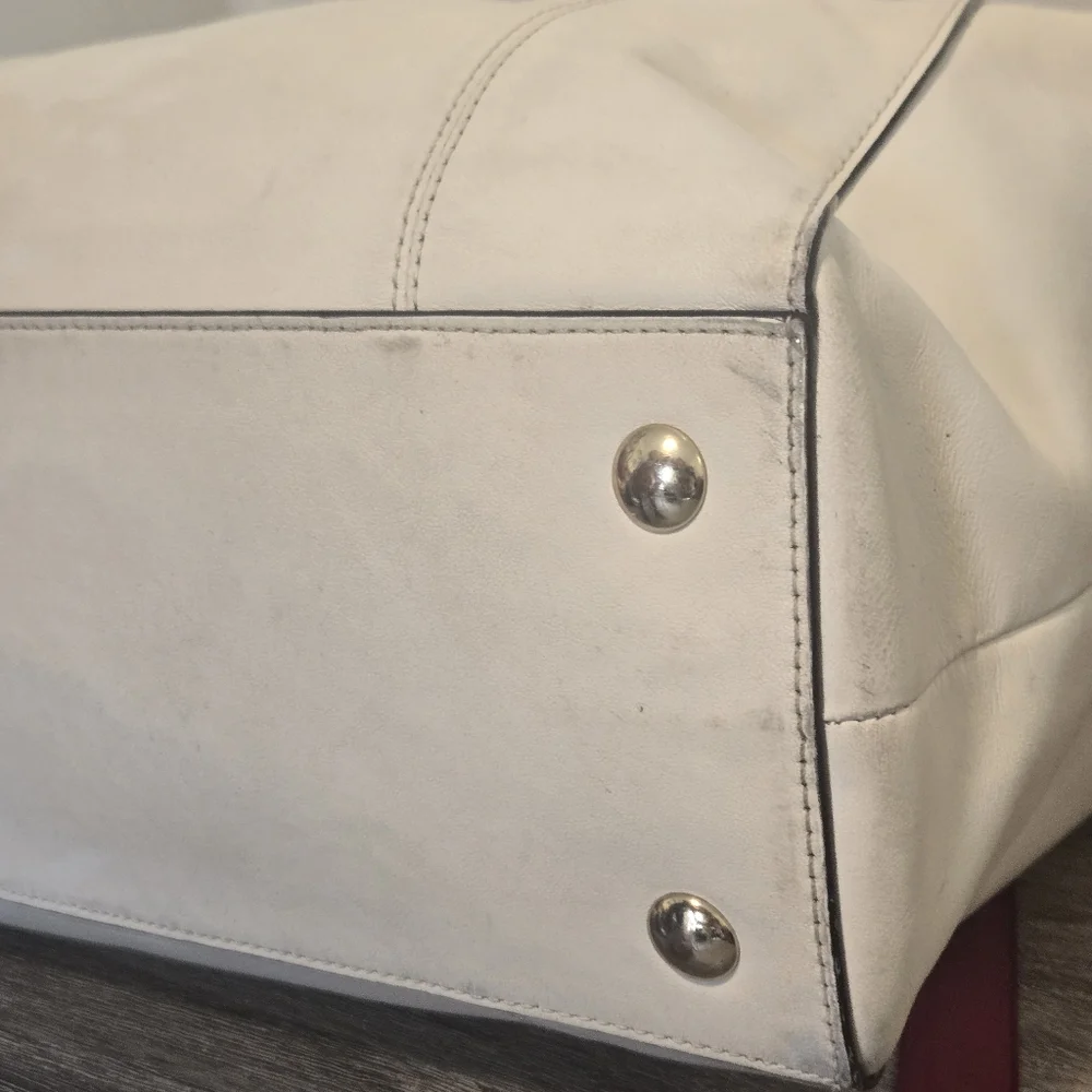 Coach White Leather Purse - Picture 7 of 16